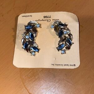 Vintage 1950s Sarah Coventry Blue Champagne Leaf Climber Earrings